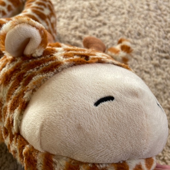 Giraffe Slippers - Picture 4 of 4